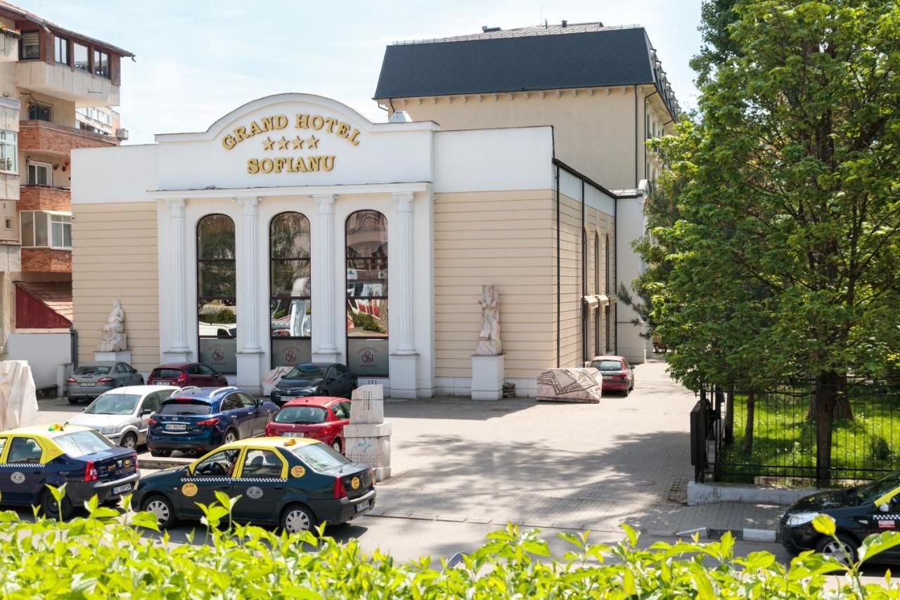 Отель Grand Hotel Sofianu Рымнику-Вылча-6